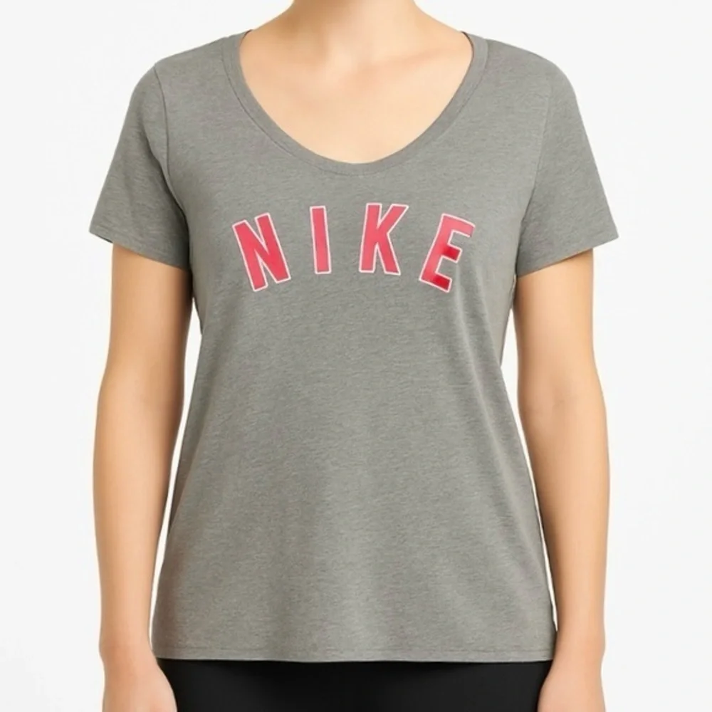 Nike Gray The Nike Tee Short Sleeve Scoop Neck T-Shirt